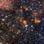 JWST caute stele intr un nor de gaz luminos