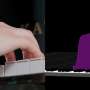 Miscariile subtile ale degetelor pianistilor influenteaza variatiile de timbru conform unui nou studiu
