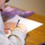 Copiii cu dureri cronice obtin scoruri mai mici la teste scolare standardizate arata un studiu
