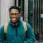 De ce pare mai greu să-ți faci prieteni la universitate decât este în realitate