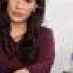 Munca invizibilă a IA revine disproporționat managerilor de nivel mediu și femeilor